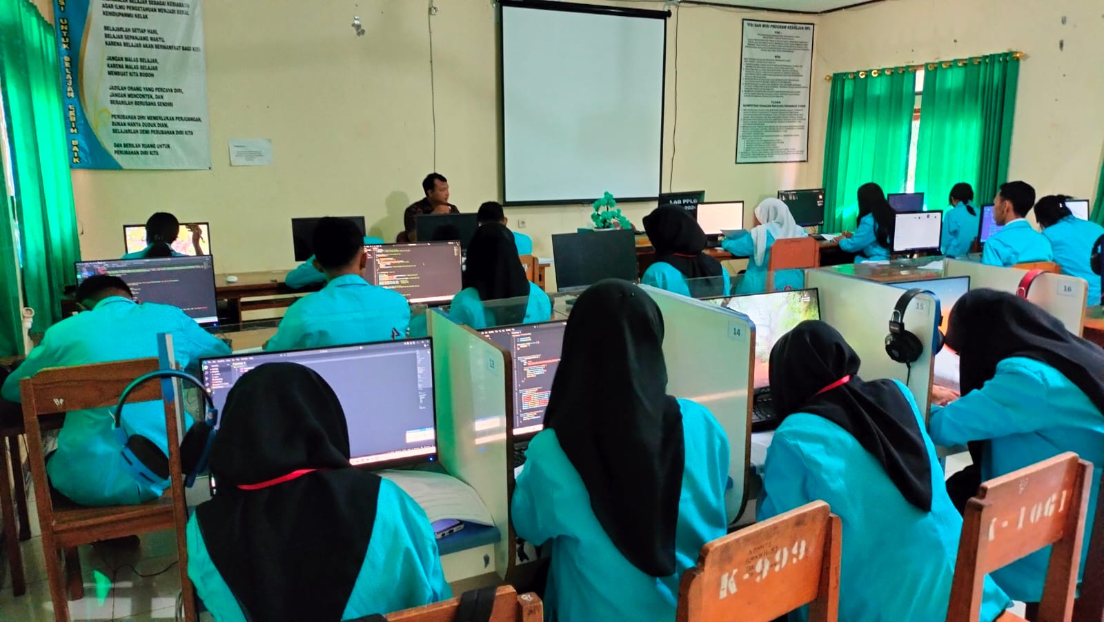 Pengembangan Perangkat Lunak & GIM